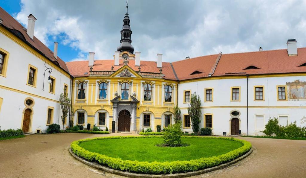 Apartmany Ivana Decin Bagian luar foto